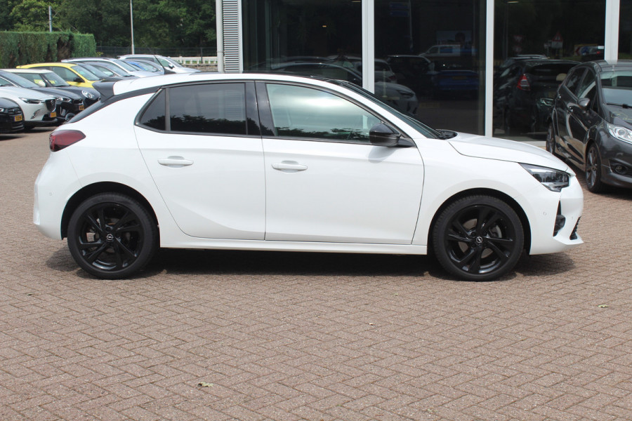 Opel Corsa 1.2 GS Line / Full option! / Panoramadak / Camera / Navigatie / Matrix LED / 17'' / Armsteun / Premiumpakket / Winterpakket / Cruise Control