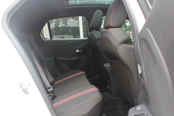 Opel Corsa 1.2 GS Line / Full option! / Panoramadak / Camera / Navigatie / Matrix LED / 17'' / Armsteun / Premiumpakket / Winterpakket / Cruise Control