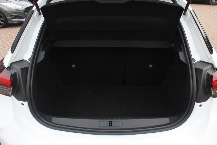 Opel Corsa 1.2 GS Line / Full option! / Panoramadak / Camera / Navigatie / Matrix LED / 17'' / Armsteun / Premiumpakket / Winterpakket / Cruise Control