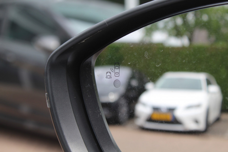 Opel Corsa 1.2 GS Line / Full option! / Panoramadak / Camera / Navigatie / Matrix LED / 17'' / Armsteun / Premiumpakket / Winterpakket / Cruise Control