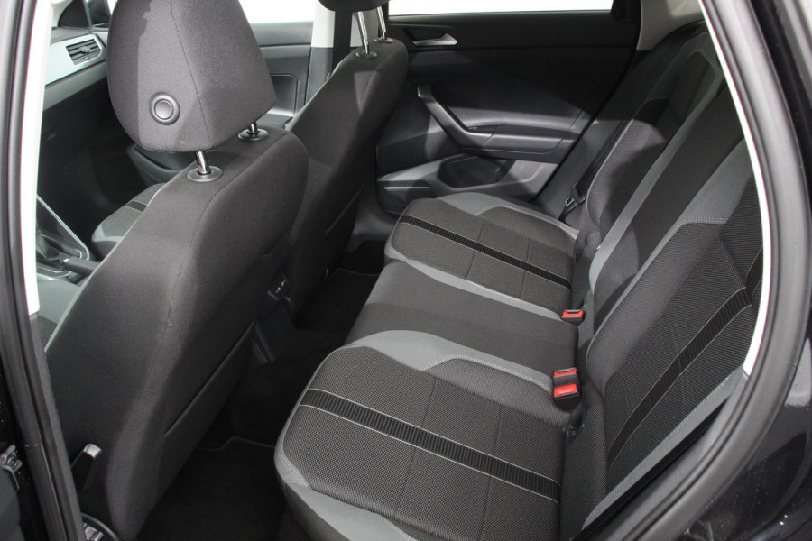 Volkswagen Polo 1.0 TSI DSG Style 110Pk | Navigatie | Apple Carplay/Android Auto | Climate Control | Virtual Cockpit | Adaptive Cruise Control | Parkeersensoren | Lane Assist | Privacy Glass |