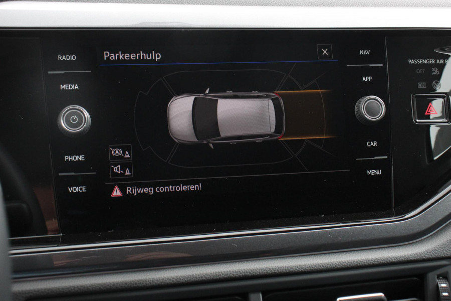 Volkswagen Polo 1.0 TSI DSG Style 110Pk | Navigatie | Apple Carplay/Android Auto | Climate Control | Virtual Cockpit | Adaptive Cruise Control | Parkeersensoren | Lane Assist | Privacy Glass |