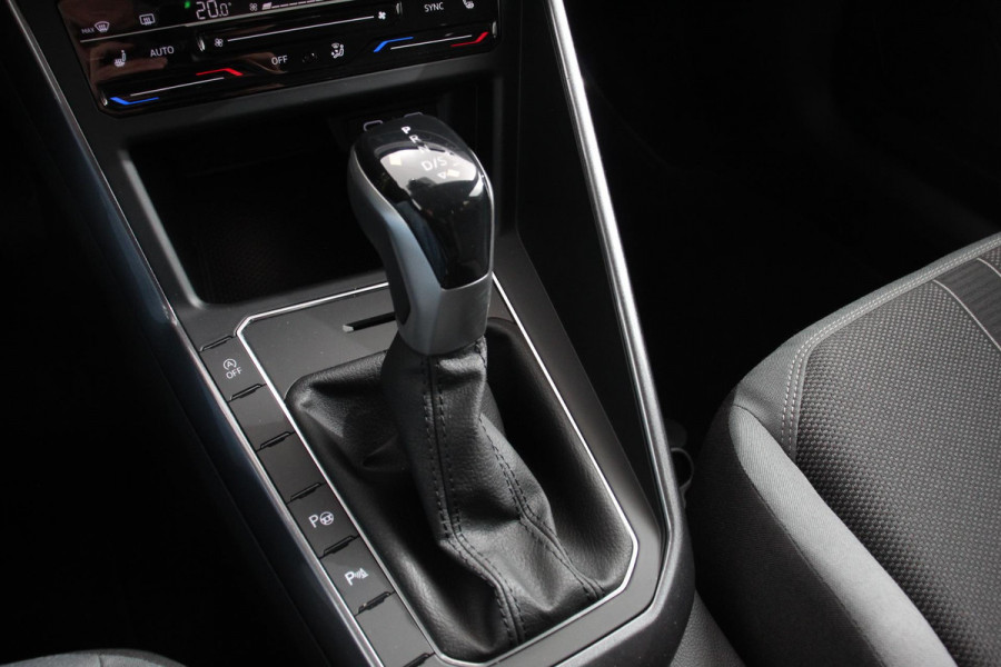 Volkswagen Polo 1.0 TSI DSG Style 110Pk | Navigatie | Apple Carplay/Android Auto | Climate Control | Virtual Cockpit | Adaptive Cruise Control | Parkeersensoren | Lane Assist | Privacy Glass |
