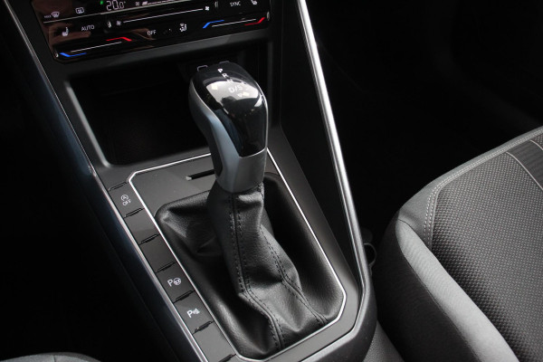 Volkswagen Polo 1.0 TSI DSG Style 110Pk | Navigatie | Apple Carplay/Android Auto | Climate Control | Virtual Cockpit | Adaptive Cruise Control | Parkeersensoren | Lane Assist | Privacy Glass |
