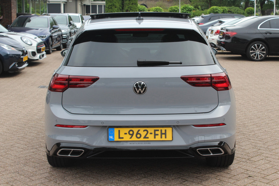 Volkswagen Golf 1.5 eTSI R-Line / Panoramadak / Camera / Harman Kardon / Matrix LED / 18'' / Navigatie / DAB / ACC / Dodehoek / Stuurverwarming / Stoelverwarming