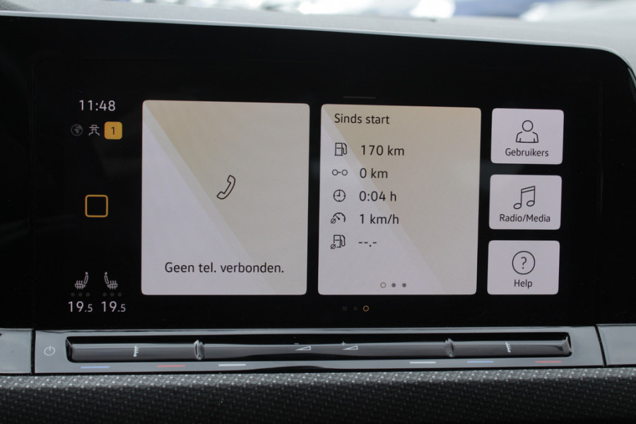 Volkswagen Golf 1.5 eTSI R-Line / Panoramadak / Camera / Harman Kardon / Matrix LED / 18'' / Navigatie / DAB / ACC / Dodehoek / Stuurverwarming / Stoelverwarming