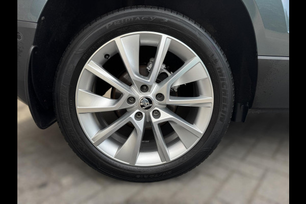Škoda Karoq 1.5 TSI ACT Style Business TREKHAAK / CAMERA / PDC V+A / NAVI / ACC / CARPLAY / NAVI / 150PK / DSG