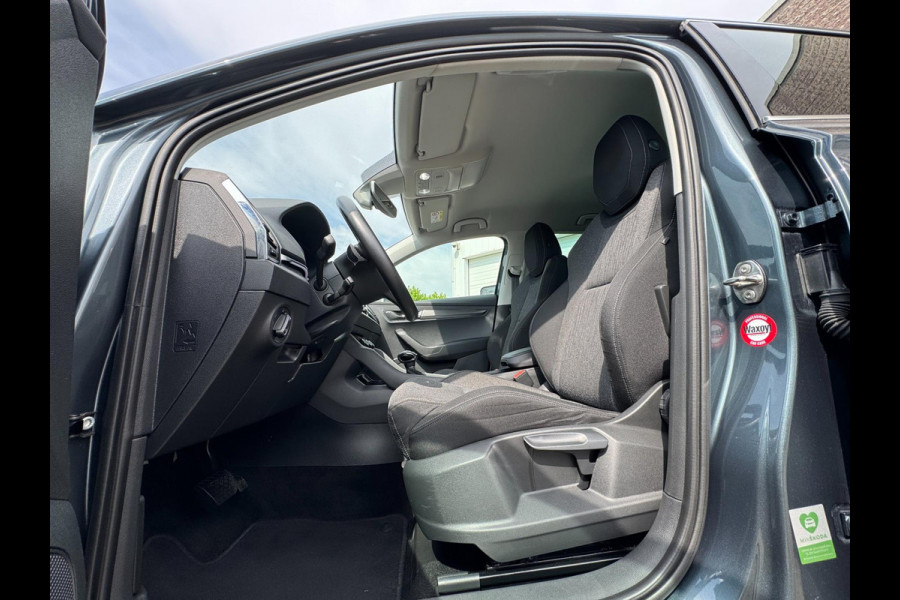 Škoda Karoq 1.5 TSI ACT Style Business TREKHAAK / CAMERA / PDC V+A / NAVI / ACC / CARPLAY / NAVI / 150PK / DSG