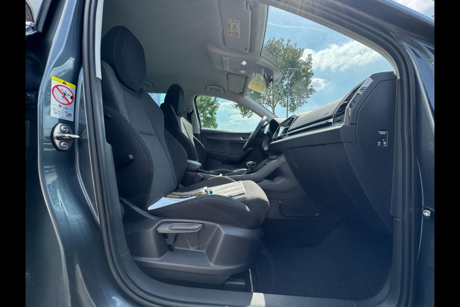 Škoda Karoq 1.5 TSI ACT Style Business TREKHAAK / CAMERA / PDC V+A / NAVI / ACC / CARPLAY / NAVI / 150PK / DSG