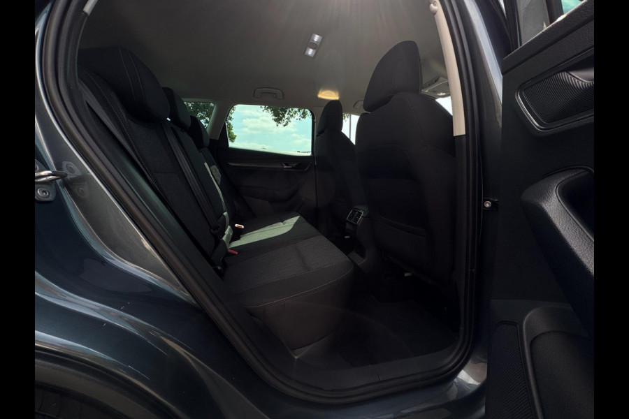 Škoda Karoq 1.5 TSI ACT Style Business TREKHAAK / CAMERA / PDC V+A / NAVI / ACC / CARPLAY / NAVI / 150PK / DSG