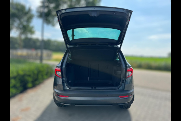 Škoda Karoq 1.5 TSI ACT Style Business TREKHAAK / CAMERA / PDC V+A / NAVI / ACC / CARPLAY / NAVI / 150PK / DSG