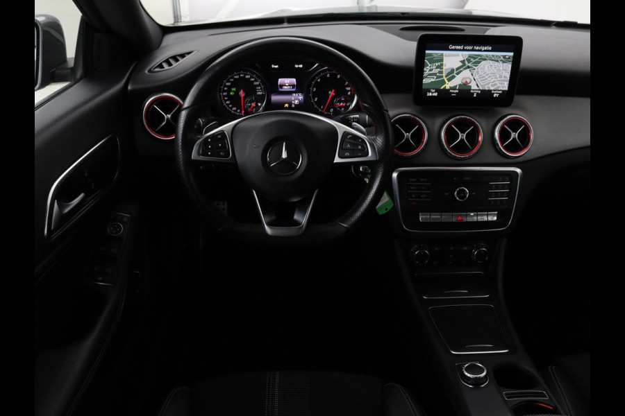 Mercedes-Benz CLA-Klasse 180 AMG | Stoelverwarming | Sportstoelen | Camera | Navigatie | Park Assist | Full LED | Cruise control | Airco