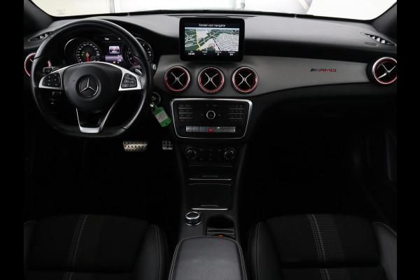 Mercedes-Benz CLA-Klasse 180 AMG | Stoelverwarming | Sportstoelen | Camera | Navigatie | Park Assist | Full LED | Cruise control | Airco