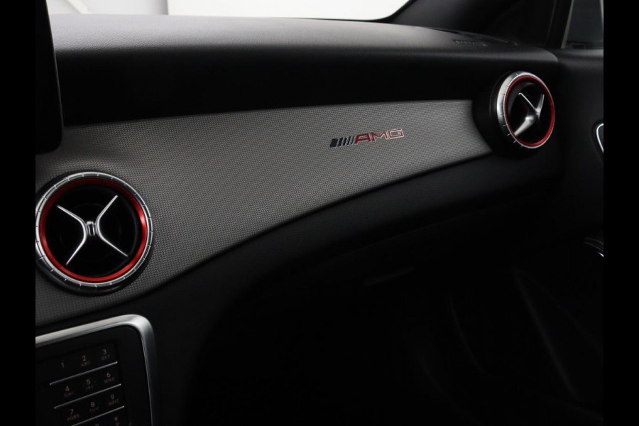 Mercedes-Benz CLA-Klasse 180 AMG | Stoelverwarming | Sportstoelen | Camera | Navigatie | Park Assist | Full LED | Cruise control | Airco