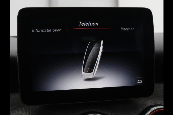 Mercedes-Benz CLA-Klasse 180 AMG | Stoelverwarming | Sportstoelen | Camera | Navigatie | Park Assist | Full LED | Cruise control | Airco