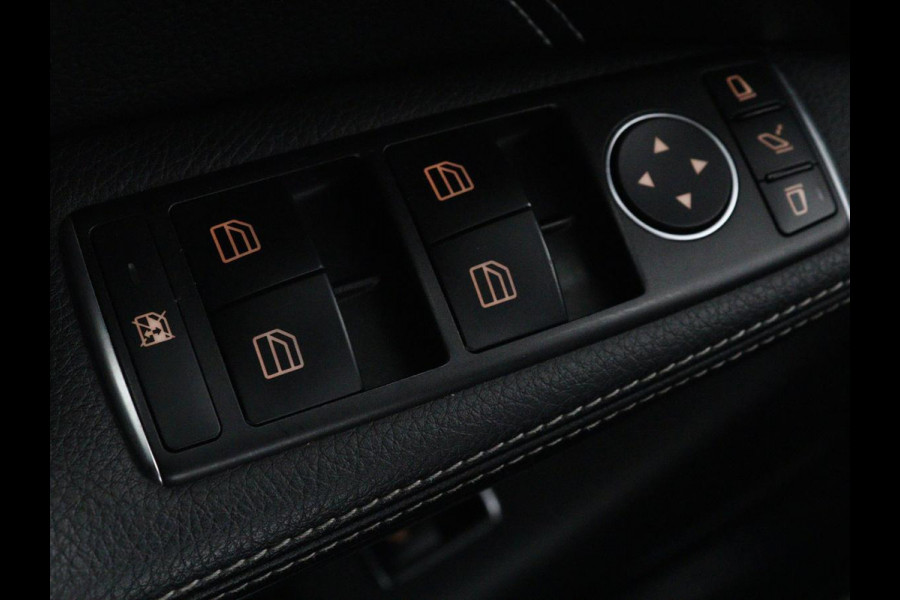 Mercedes-Benz CLA-Klasse 180 AMG | Stoelverwarming | Sportstoelen | Camera | Navigatie | Park Assist | Full LED | Cruise control | Airco