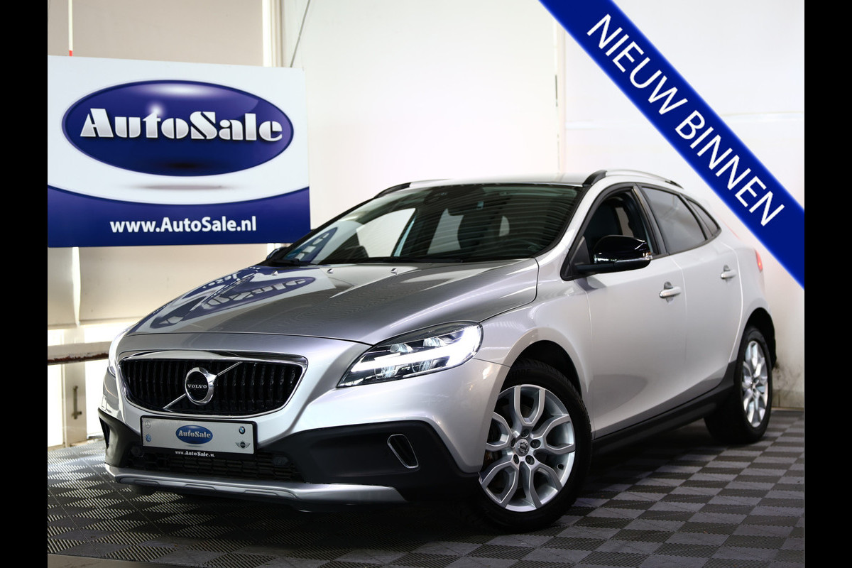Volvo V40 Cross Country 1.5 T3 Momentum Volvo V40 Cross Country 1.5 T3 Momentum