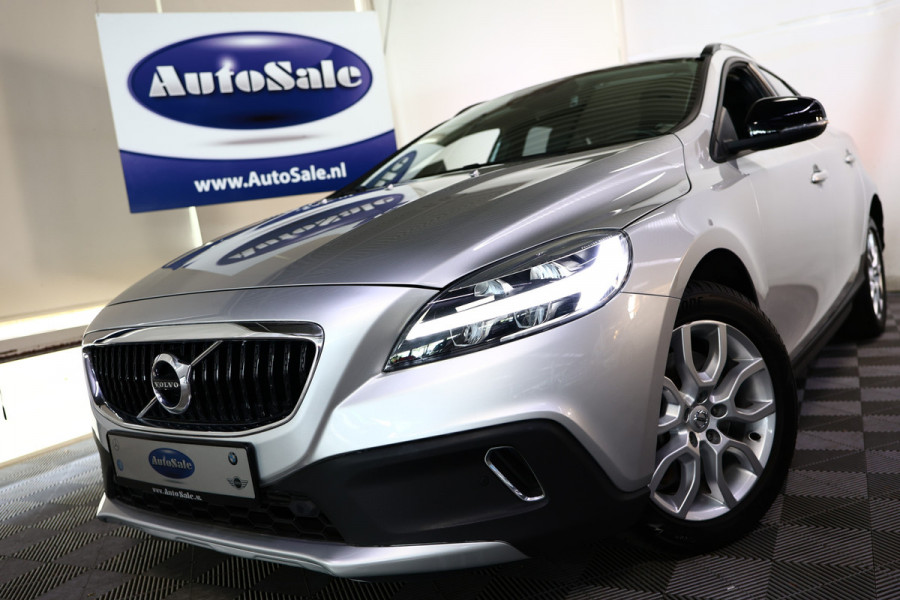 Volvo V40 Cross Country 1.5 T3 Momentum