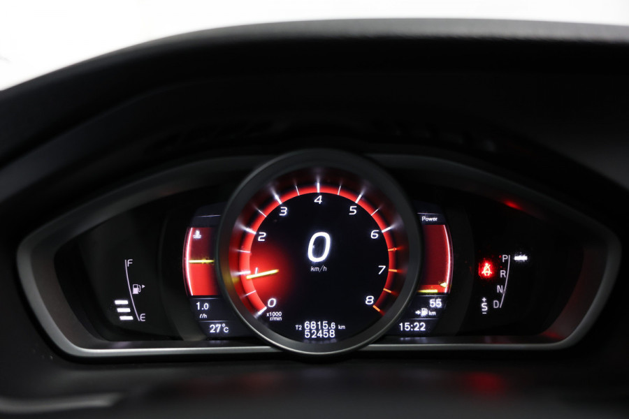 Volvo V40 Cross Country 1.5 T3 Momentum