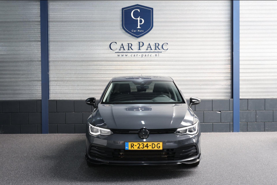 Volkswagen Golf 1.5 eTSI R-Line IQ+LED/VIRTUAL/SFEER/ALCANTARA+S.VERWARMING+MASSAGE/18" LMVCAM/ACC/ECC/12 MDN GARANTIE!