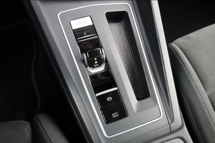 Volkswagen Golf 1.5 eTSI R-Line IQ+LED/VIRTUAL/SFEER/ALCANTARA+S.VERWARMING+MASSAGE/18" LMVCAM/ACC/ECC/12 MDN GARANTIE!
