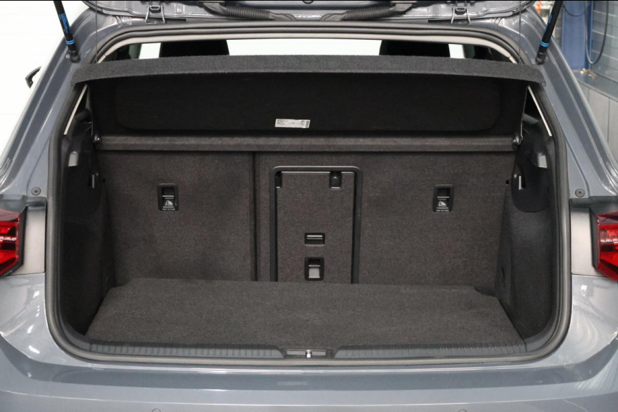 Volkswagen Golf 1.5 eTSI R-Line IQ+LED/VIRTUAL/SFEER/ALCANTARA+S.VERWARMING+MASSAGE/18" LMVCAM/ACC/ECC/12 MDN GARANTIE!