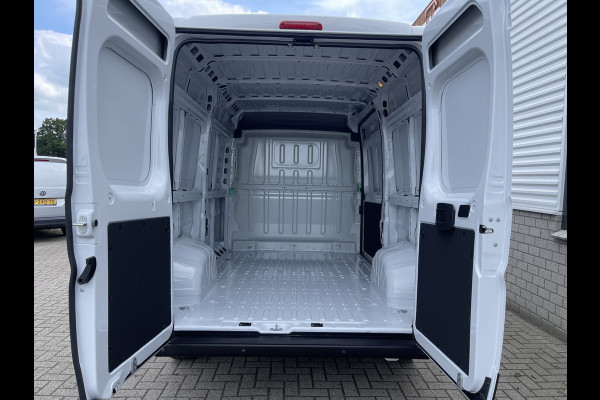 Opel Movano 2.2D 140pk L2H2 3.5t / nieuw overjarig / direct leverbaar / € 25.950 ex btw / parkeersensoren achter / airco / cruise control / bijrijdersbank !