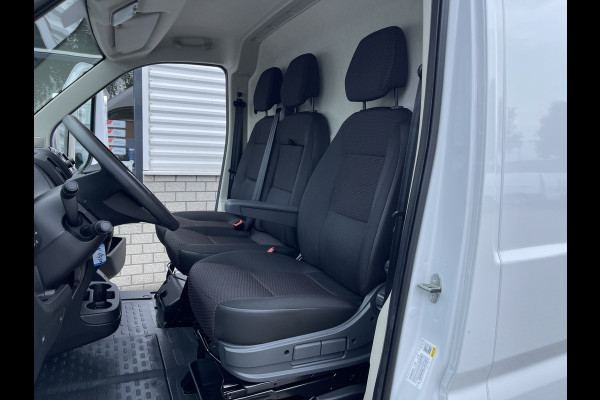 Opel Movano 2.2D 140pk L2H2 3.5t / nieuw overjarig / direct leverbaar / € 25.950 ex btw / parkeersensoren achter / airco / cruise control / bijrijdersbank !