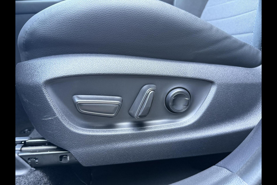 Toyota C-HR 1.8 Hybrid 140 Executive|JBL|ACC|PANO