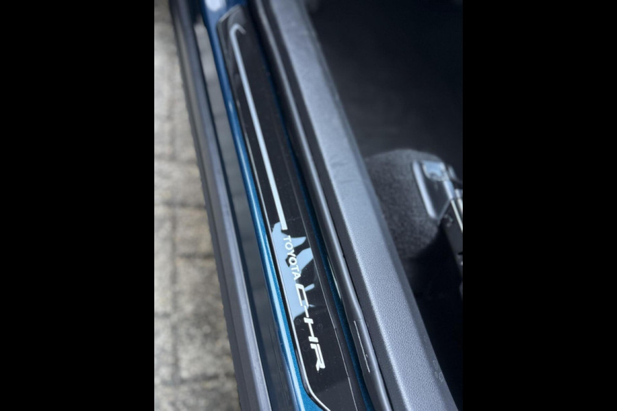 Toyota C-HR 1.8 Hybrid 140 Executive|JBL|ACC|PANO
