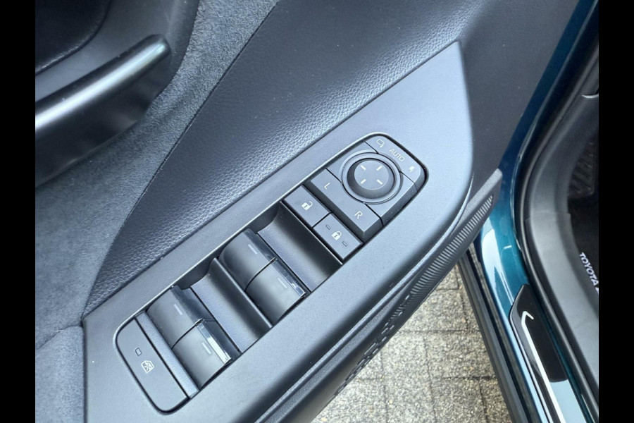 Toyota C-HR 1.8 Hybrid 140 Executive|JBL|ACC|PANO