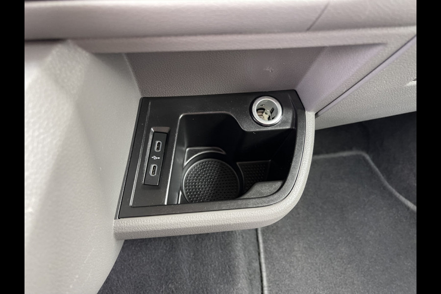 Volkswagen Transporter 2.0 TDI 150pk DSG automaat L2H1 30 DC 5 persoons Bulli / nieuwe koppeling vliegwiel / vaste prijs rijklaar € 32.950 ex btw / lease vanaf € 538 / leer / 19 inch wielen / dubbele schuifdeur