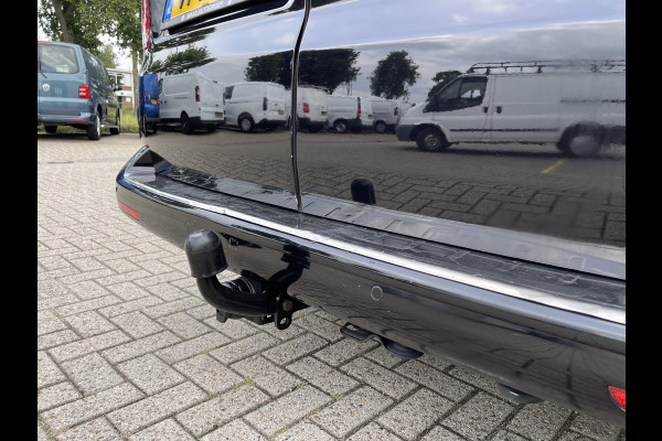 Volkswagen Transporter 2.0 TDI 150pk DSG automaat L2H1 30 DC 5 persoons Bulli / nieuwe koppeling vliegwiel / vaste prijs rijklaar € 32.950 ex btw / lease vanaf € 538 / leer / 19 inch wielen / dubbele schuifdeur