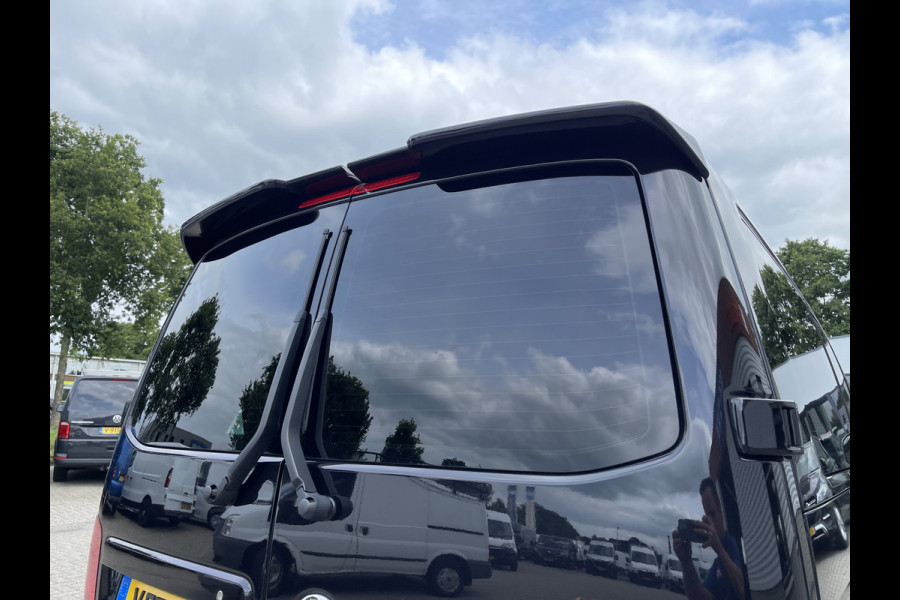 Volkswagen Transporter 2.0 TDI 150pk DSG automaat L2H1 30 DC 5 persoons Bulli / nieuwe koppeling vliegwiel / vaste prijs rijklaar € 32.950 ex btw / lease vanaf € 538 / leer / 19 inch wielen / dubbele schuifdeur