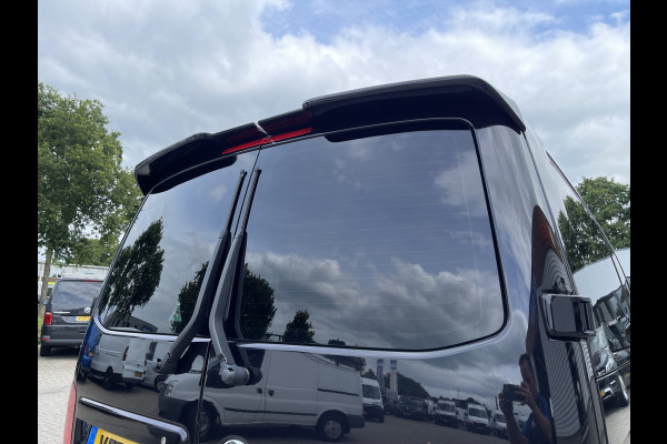 Volkswagen Transporter 2.0 TDI 150pk DSG automaat L2H1 30 DC 5 persoons Bulli / nieuwe koppeling vliegwiel / vaste prijs rijklaar € 32.950 ex btw / lease vanaf € 538 / leer / 19 inch wielen / dubbele schuifdeur