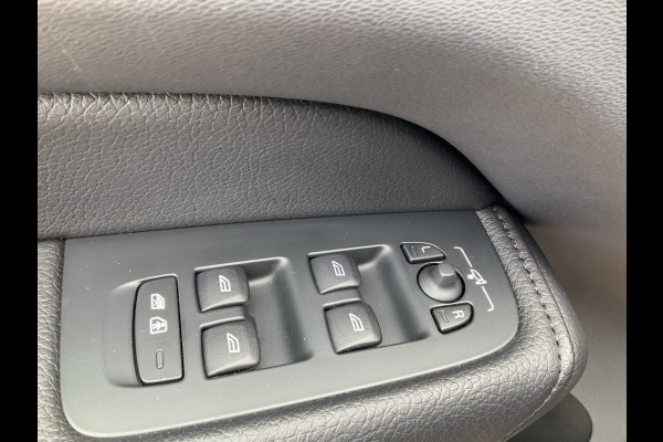 Volvo XC60 2.0 T6 PHEV AWD Inscription Pano Harman/Kardon Elek.Trekhaak Leder VOL!