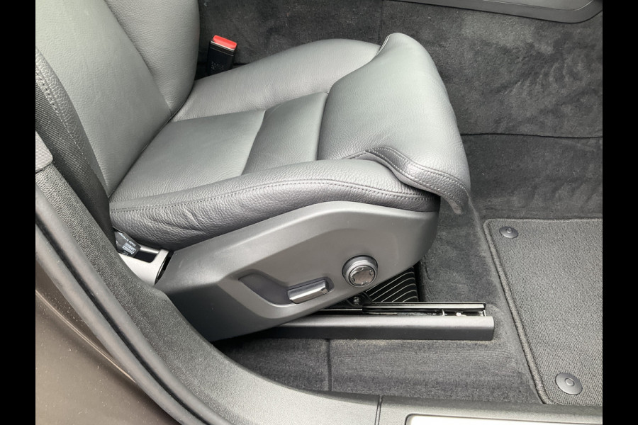 Volvo XC60 2.0 T6 PHEV AWD Inscription Pano Harman/Kardon Elek.Trekhaak Leder VOL!