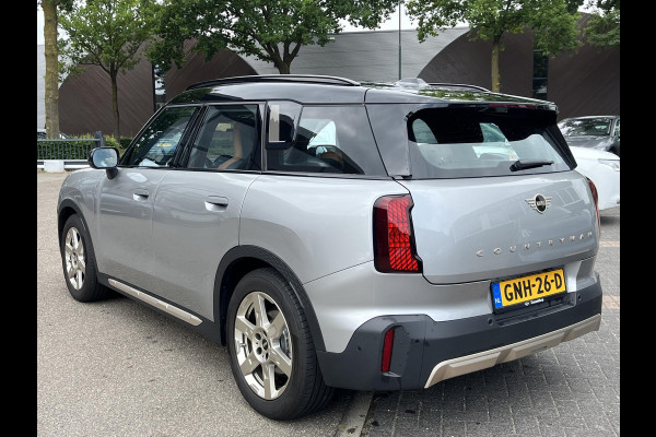 MINI Countryman E Favoured S 66.5 kWh ORIG. NL. NAP KM. | CAMERA | LEDER | STOEL + STUURVERWARMING