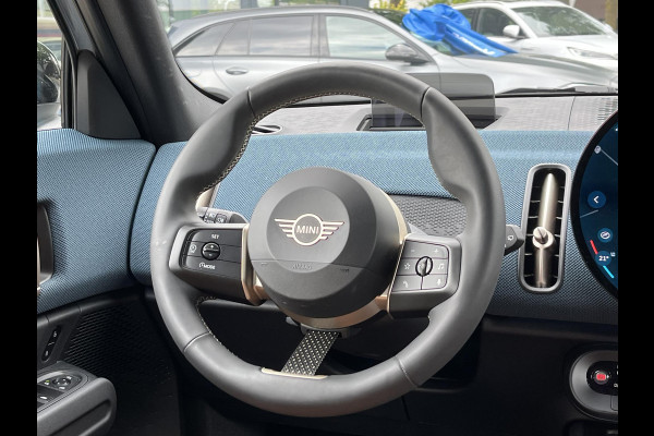 MINI Countryman E Favoured S 66.5 kWh ORIG. NL. NAP KM. | CAMERA | LEDER | STOEL + STUURVERWARMING