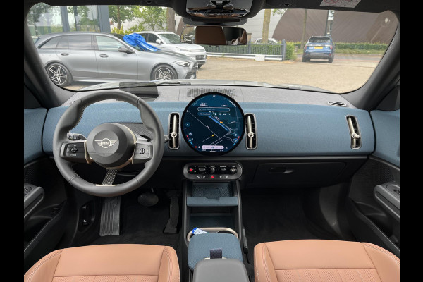 MINI Countryman E Favoured S 66.5 kWh ORIG. NL. NAP KM. | CAMERA | LEDER | STOEL + STUURVERWARMING