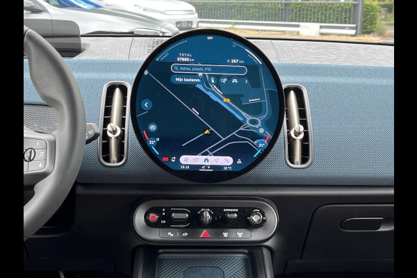 MINI Countryman E Favoured S 66.5 kWh ORIG. NL. NAP KM. | CAMERA | LEDER | STOEL + STUURVERWARMING