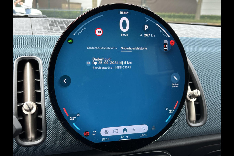 MINI Countryman E Favoured S 66.5 kWh ORIG. NL. NAP KM. | CAMERA | LEDER | STOEL + STUURVERWARMING