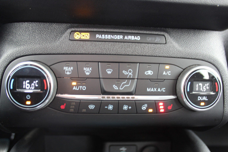 Ford FOCUS Wagon 1.5-120pk EcoBlue turbo diesel Titanium. Super nette en fijn rijdende Focus voor nog jaren plezier ! Stoel-, stuur- en voorraamverwarming, Navigatie, Bluetooth, Parkeersensoren V+A, Camera, Duozone climate, Metallic lak, LM wielen etc.