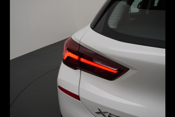 BMW X2 xDrive25e PHEV 126pk ZwarteHemel Elek.klep Keyless Camera Pdc Navi CruiseControl Usb Bordherk. Ecc Bluetooth Regensensor Stoelverw. Dab Isofix 4xElek.Ramen/Spiegels Aut.DimmendeSpiegel 17''LM Executive