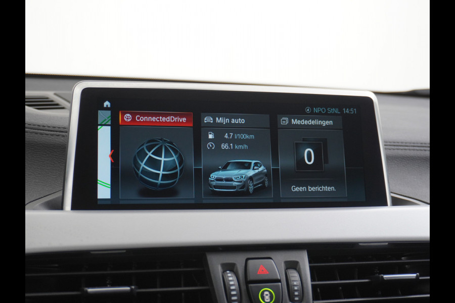BMW X2 xDrive25e PHEV 126pk ZwarteHemel Elek.klep Keyless Camera Pdc Navi CruiseControl Usb Bordherk. Ecc Bluetooth Regensensor Stoelverw. Dab Isofix 4xElek.Ramen/Spiegels Aut.DimmendeSpiegel 17''LM Executive