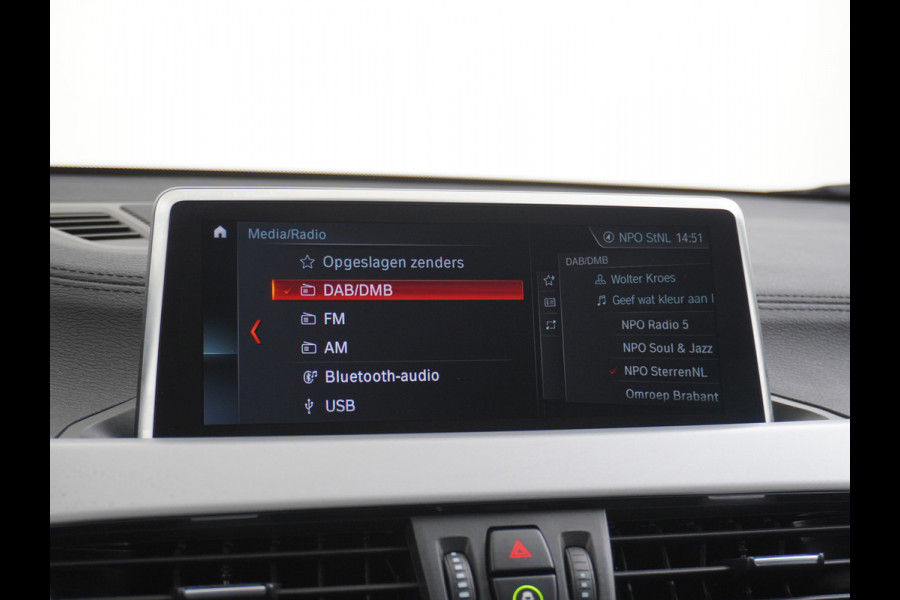 BMW X2 xDrive25e PHEV 126pk ZwarteHemel Elek.klep Keyless Camera Pdc Navi CruiseControl Usb Bordherk. Ecc Bluetooth Regensensor Stoelverw. Dab Isofix 4xElek.Ramen/Spiegels Aut.DimmendeSpiegel 17''LM Executive
