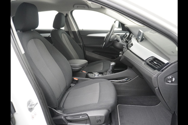BMW X2 xDrive25e PHEV 126pk ZwarteHemel Elek.klep Keyless Camera Pdc Navi CruiseControl Usb Bordherk. Ecc Bluetooth Regensensor Stoelverw. Dab Isofix 4xElek.Ramen/Spiegels Aut.DimmendeSpiegel 17''LM Executive