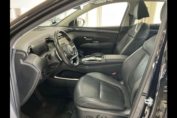Hyundai Tucson 1.6 T-GDI PHEV Premium Sky 4WD | Panoramadak | Afneembare trekhaak | 4WD | Stoelverwarming | Stoelventilatie | Lederen bekleding | Elektrische achterklep | KRELL | All season banden
