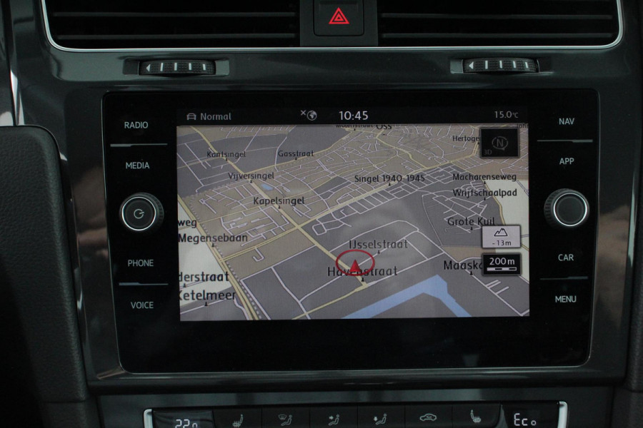 Volkswagen e-Golf | Navigatie | Climate control | Virtuel Cockpit | Camera | Keyless | Bluetooth | Cruise Control | Lichtmetalen Velgen |