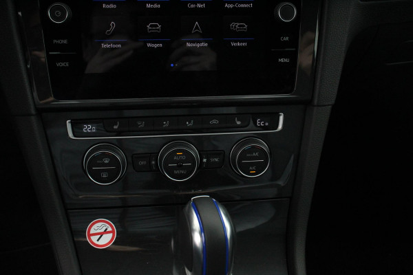 Volkswagen e-Golf | Navigatie | Climate control | Virtuel Cockpit | Camera | Keyless | Bluetooth | Cruise Control | Lichtmetalen Velgen |